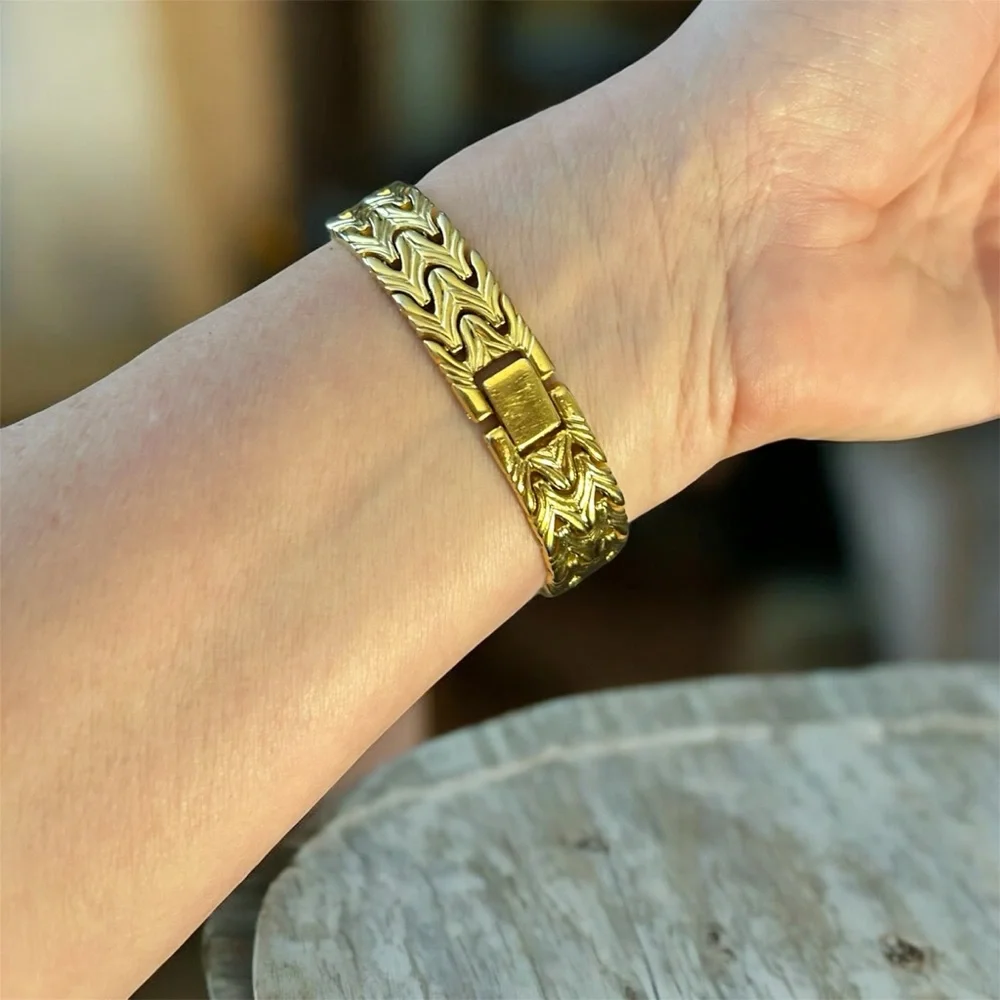 Vintage Helbros Women’s Watch Gold Tone